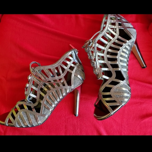 Dolce Vita gun metal peep toe heels. Size 8 - Picture 2 of 8